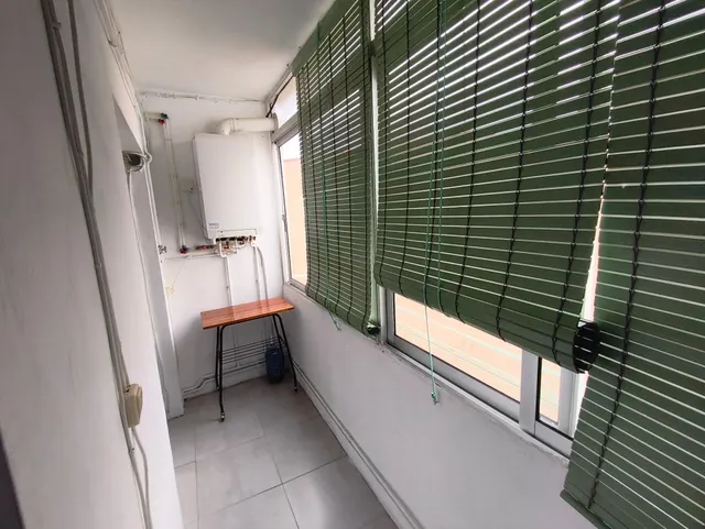 Piso de 72m2 útiles. Distribuido en tres dormitorios, salón, cocina y baño — 10