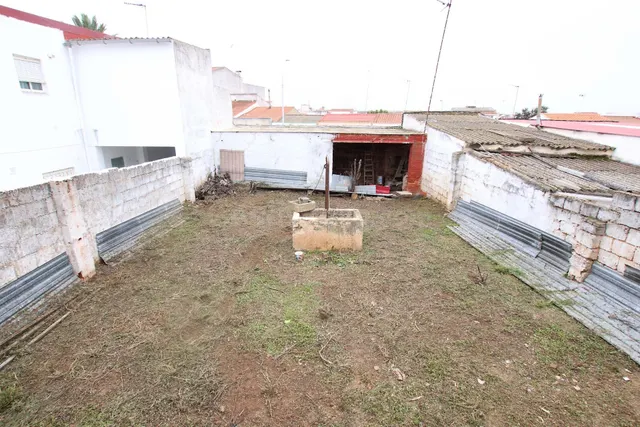 SOLAR EN ZONA DE TRÁNSITO DE MONTIJO - foto 3