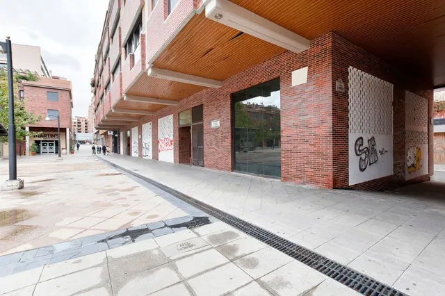 Oportunidad de inversión en local comercial al lado de Constitución. — 22