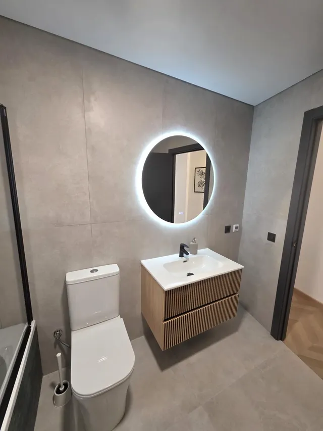 Apartamento con terraza, Alicante, Torrevieja, Playa de los Locos. 3 habitaciones, 110 m2, 200 metros al mar — 6