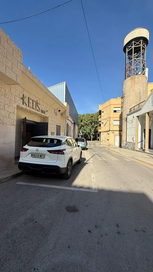 Amplio Local Comercial en el Corazón de Torreaguera por €99,900 — 16