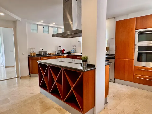 Chalet Independiente de Lujo en Benalmádena – Privacidad, Naturaleza y Vistas al Mar — 14