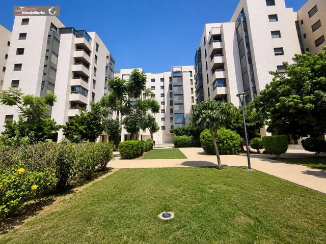 PISO EN VEGA DE ACA