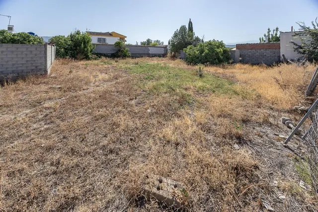 PARCELA RÚSTICA DE 478 M2 EN MARACENA — 4