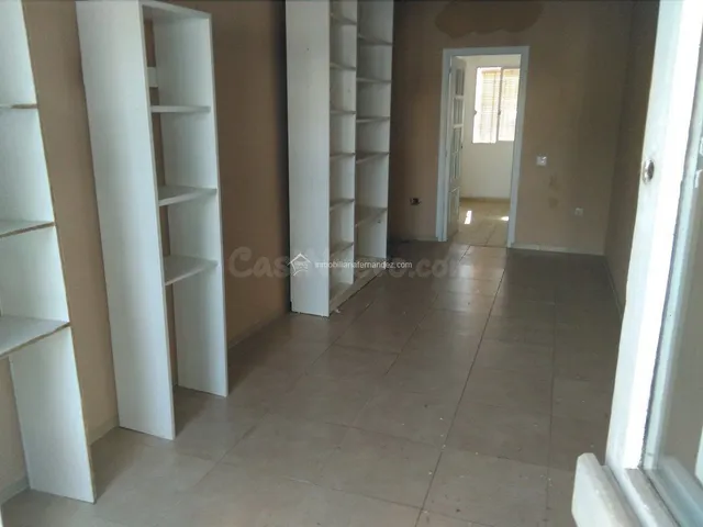 Local comercial 25m² en alquiler - SAN BLAS - foto 4