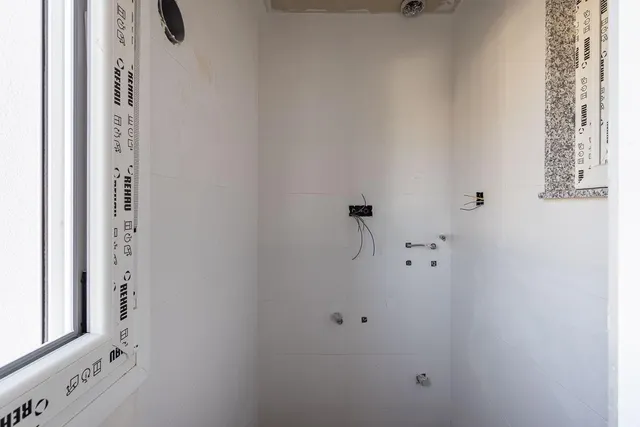 OBRA NUEVA EN LOJA — 10