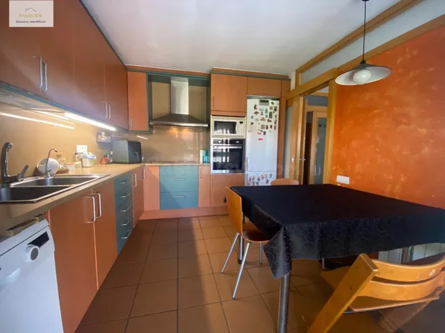 Meravellosa casa amb jardí al centre de La Roca del Vallès - foto 4