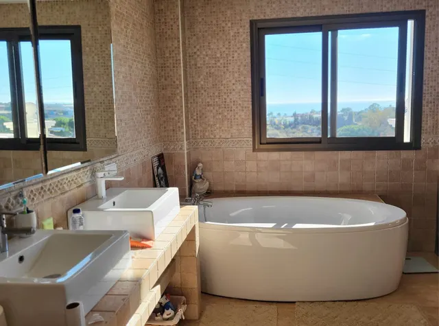 Chalet 7 habitaciones 365m² en venta - Marbella — 7