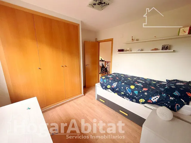 ¡encantador chalet! amplio y sofisticado con piscina, garaje y dos terrazas — 21