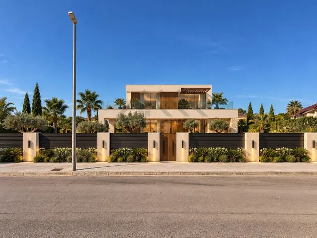PARCELA URBANA DE 696 m2 EN MONTE COLORADO — CREA EL CHALET QUE IMAGINAS — 2
