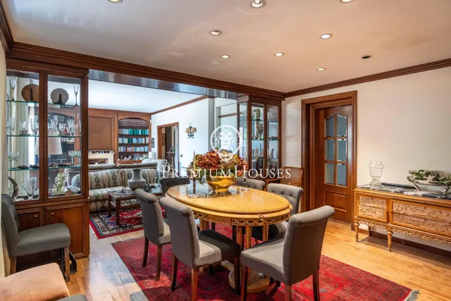 Casa independiente con piscina y jardín en Vallpineda — 12