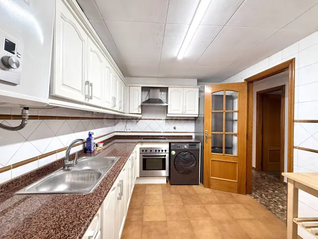 Piso de 4 habitaciones en alquiler en Torrent — 4