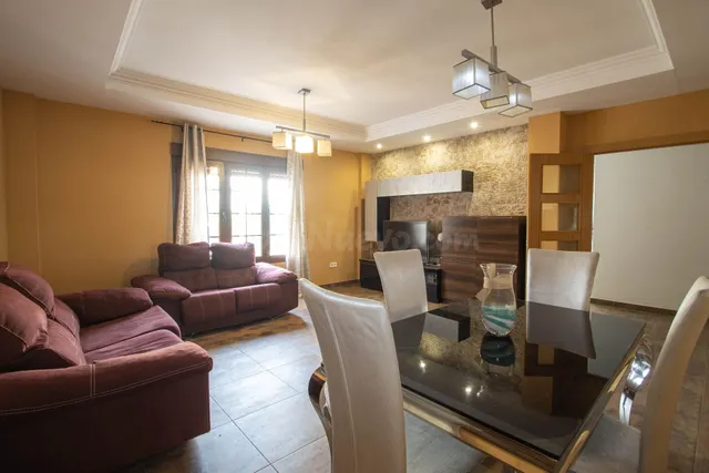 # CASA EN UNA SOLA PLANTA + GRAN SÓTANO EN GÜEVÉJAR