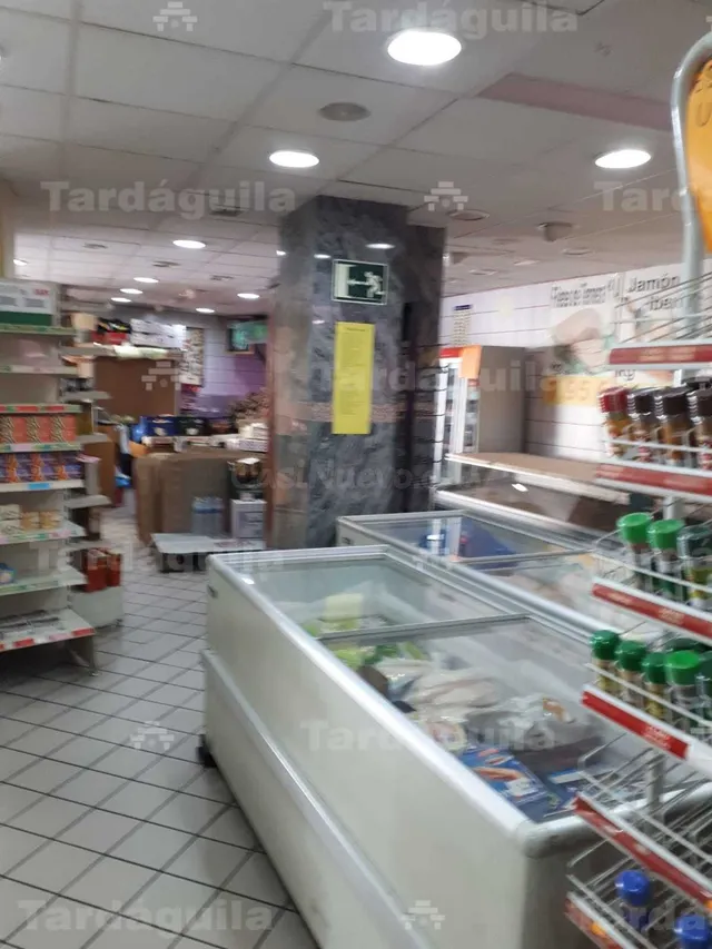 SE VENDE LOCAL COMERCIAL "SUPERMERCADO". — 3