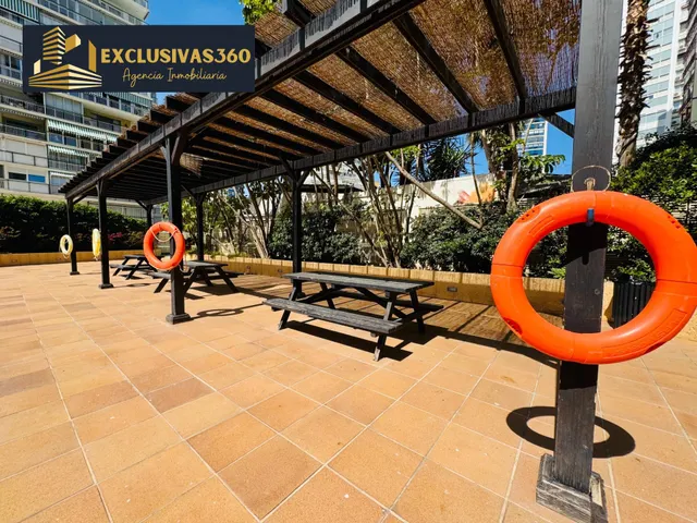 Piso de lujo en primera línea de playa Levante con 3 habitaciones y 2 baños. Exclusivas360 Benidorm — 46