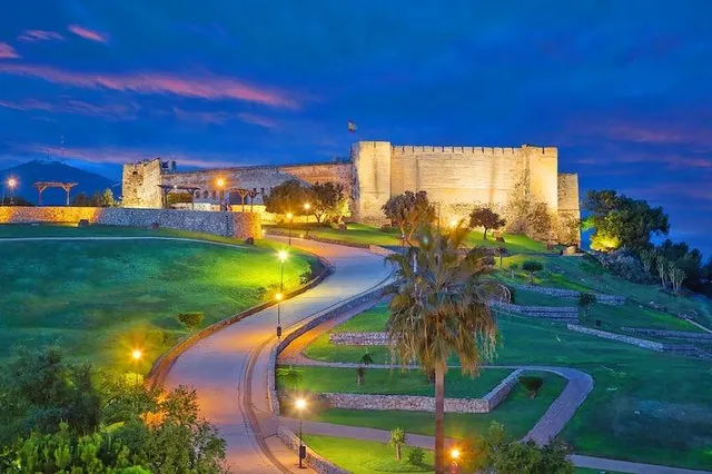 UN COMPLEJO RESIDENCIAL DE ENSUEÑO EN FUENGIROLA PARA DISFRUTAR DE PRIVILEGIADOS ATARDECERES !!!. — 24