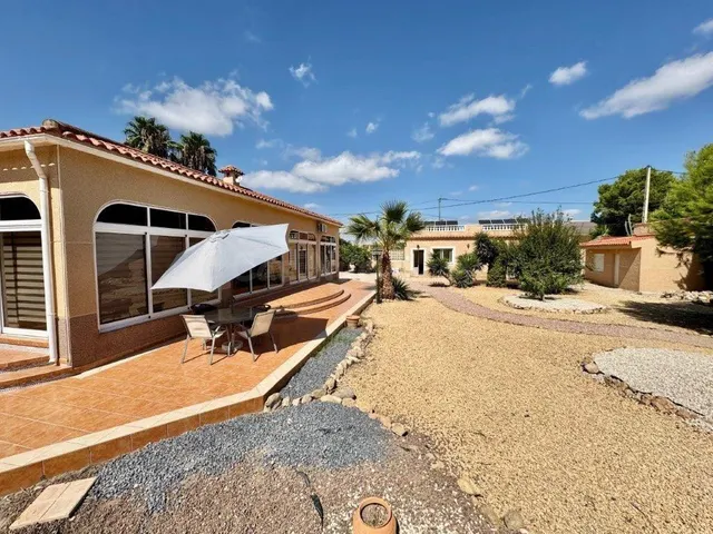 Villa en Dolores con estudio independiente - Zona campo Dolo - foto 3
