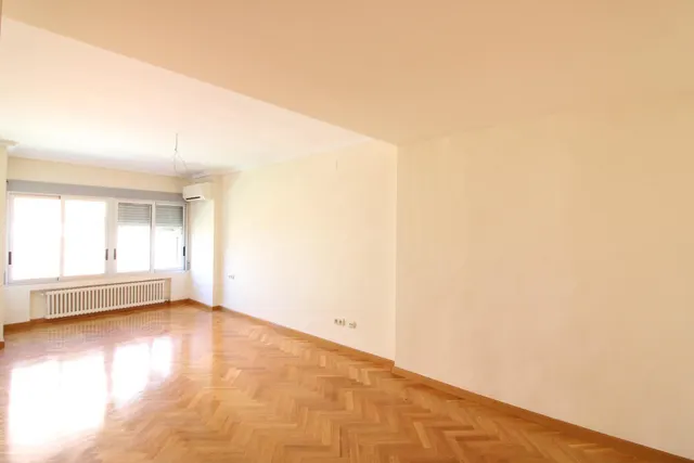 EXCLUSIVA VIVIENDA DE CASI 200M2, REFORMADA A ESTRENAR Y A POCOS PASOS DEL CAUCE DEL TURIA — 30