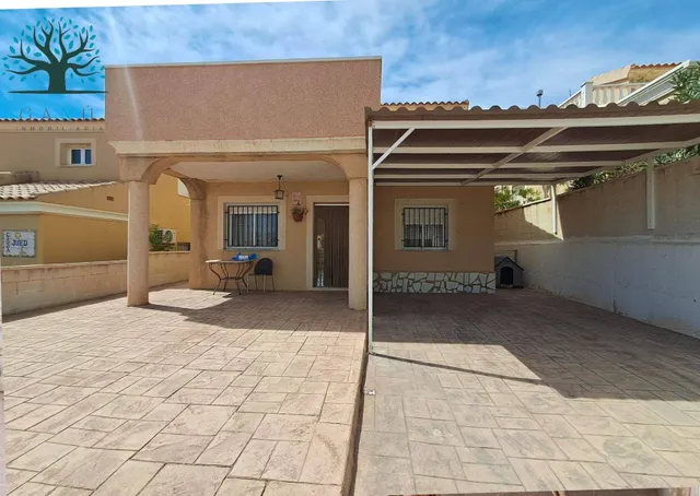 Vivienda independiente con piscina en alamillo — 36