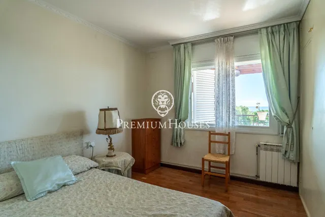 Casa independiente con piscina y jardín en Vallpineda — 19