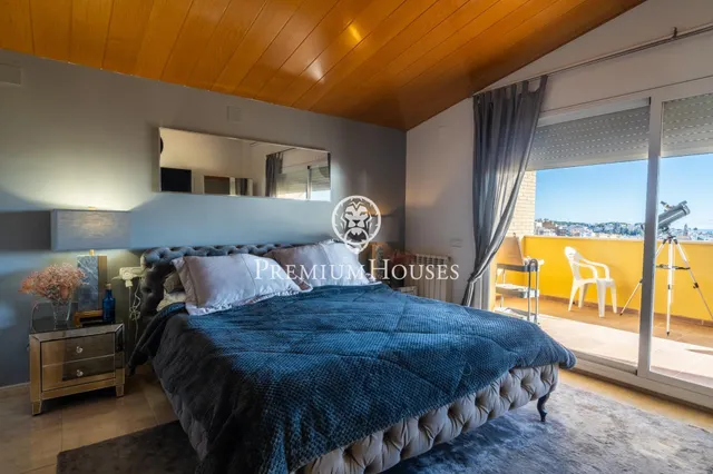 Chalet en venta con ascensor, piscina y grandes espacios en Canet de Mar — 28