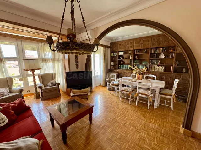 Exclusiva vivienda con vistas despejadas frente al Teatro Pr - foto 5