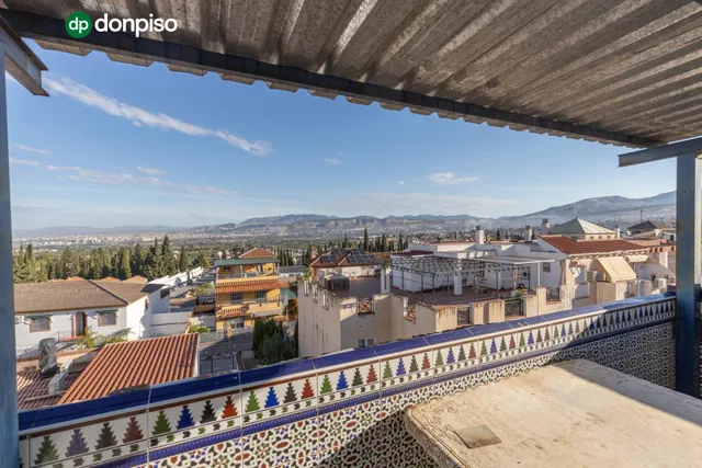 Casa adosada con terraza, vistas a Granada y Sierra Nevada, garaje y sótano — 34