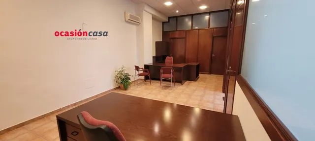 SE ALQUILA LOCAL COMERCIAL EN EL CENTRO — 3