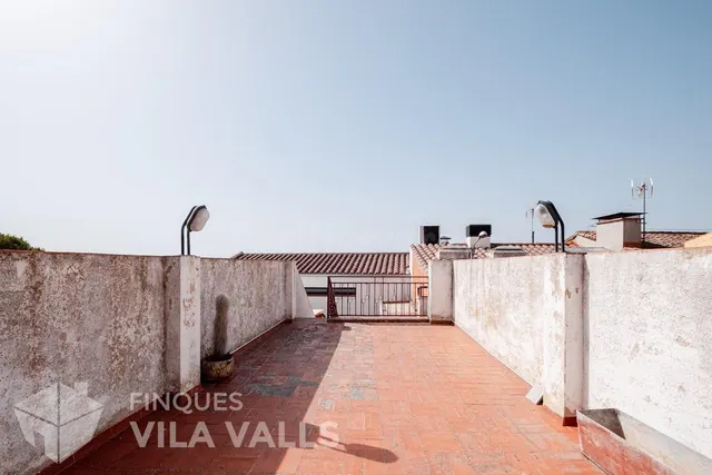 Casa de pueblo con solar urbano independiente en el corazón  - foto 4