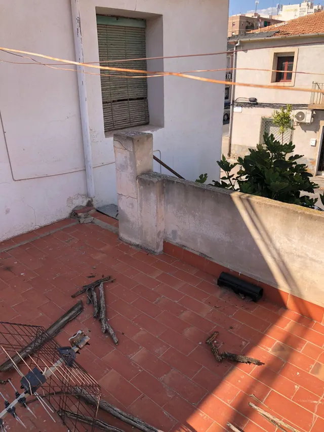 VIVIENDA UNIFAMILIAR DE ESQUINA EN EL TOSCAR GRUPO CAM PARA REFORMAR COMPLETAMENTE — 13