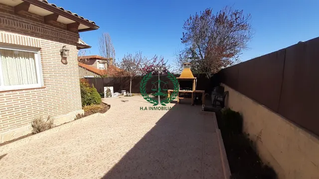 CHALET INDEPENDIENTE AMUEBLADO EN ALQUILER PEDREZUELA — 9