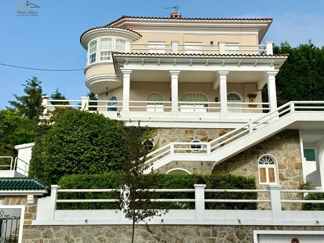 El Chalet de tus sueños en Oleiros: 5 habitaciones, chimenea - foto 4