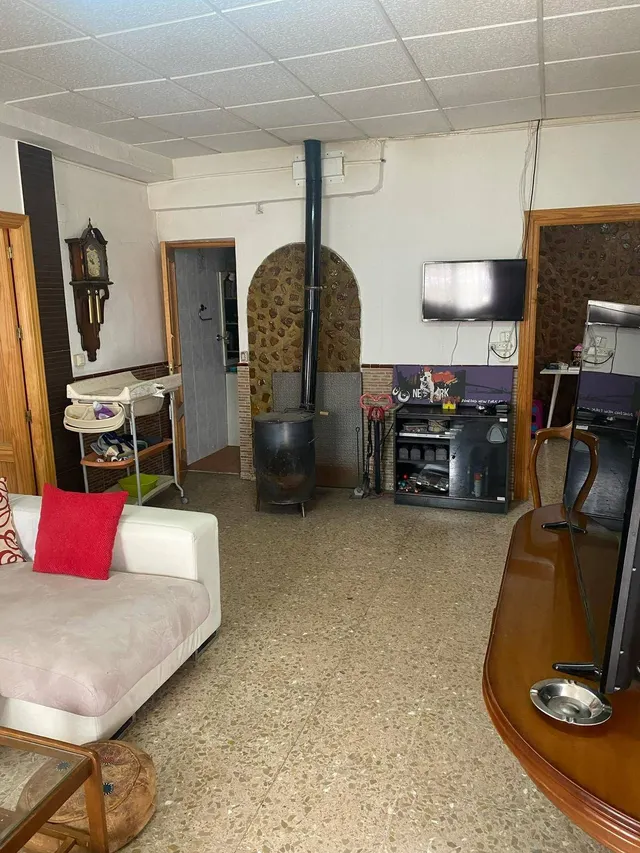 SE VENDE CASA EN LA ZONA DE CALZADA DE CALATRAVA — 37