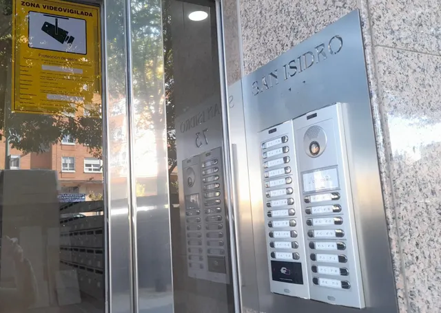 PISO EN VENTA DE TRES habitaciones EN SAN ISIDRO — 40