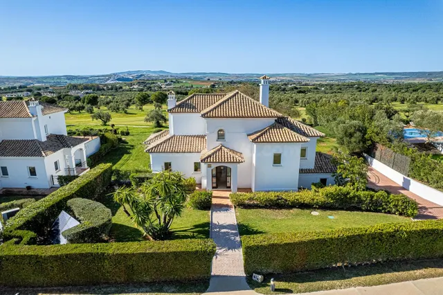 Villa 5 habitaciones 276m² en venta - Campo de golf - foto 2