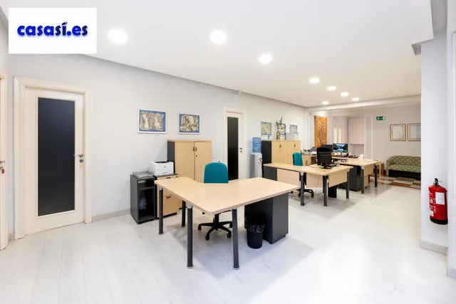 Gran vivienda en Plaza Los Campos - 7 habitaciones — 11
