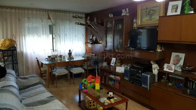 Amplio Piso en Orcasitas, Madrid — 4