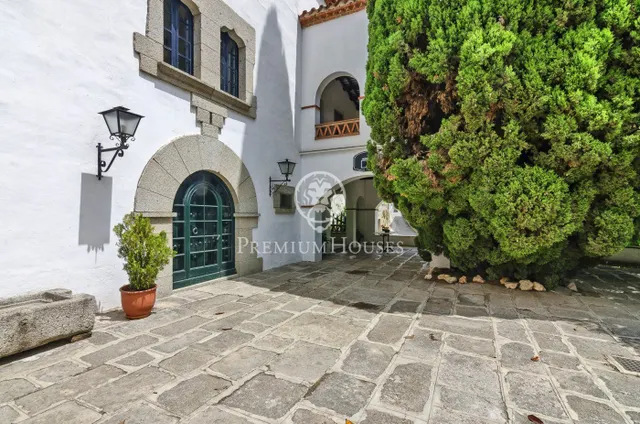 Masía céntrica en venta en Orrius, con negocio en funcionamiento (hostelería) — 5