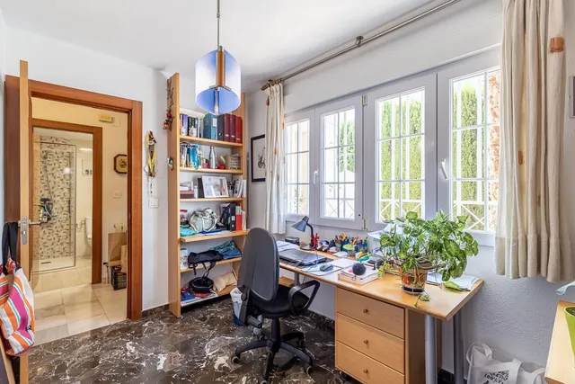 CASA PAREADA EN LA ZUBIA CON PISCINA, ZONA DE BARBACOA Y JARDÍN — 10
