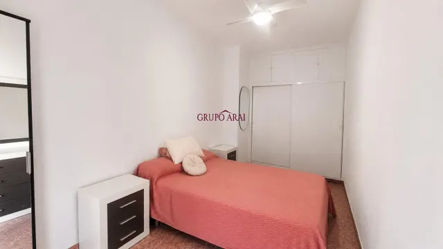 Se vende piso en calle Valencia — 19
