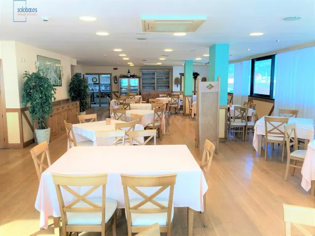 SOLOBAR VENDE O ALQUILA AMPLIO Y ELEGANTE RESTAURANTE EN LEI - foto 5