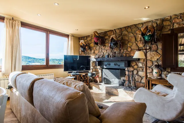 VENTA CHALET EN CASTELLFOLLIT DEL BOIX JARDÍN Y VISTAS!! — 7