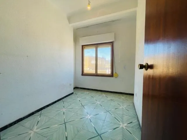 EDIFICIO DE 3 PISOS DE 3 habitaciones +LOCAL COMERCIAL Y 3 TRASTEROS — 9