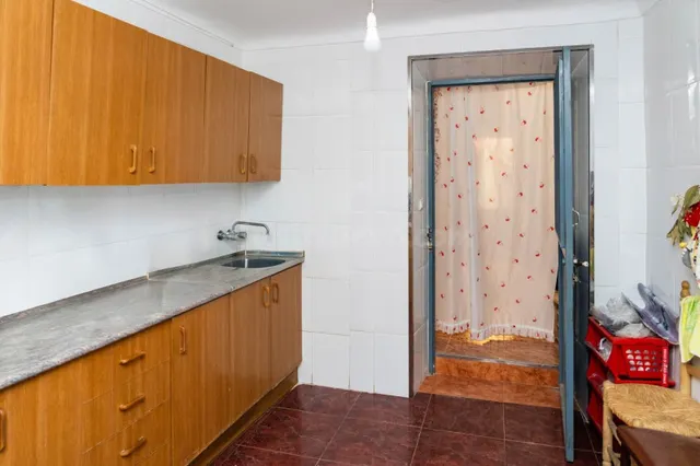 Casa tradicional de cuatro dormitorios en Íllora, Granada — 4