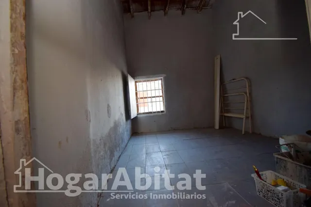 Amplia casa con 2 terrazas y garaje — 33