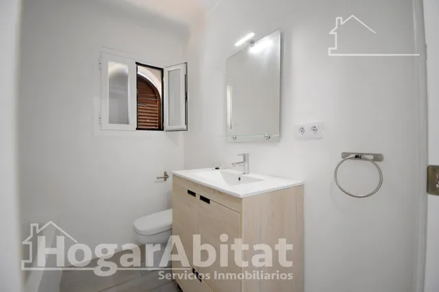 ÁTICO REFORMADO CON TERRAZA Y VISTAS DESPEJADAS AL MONTGÓ — 39