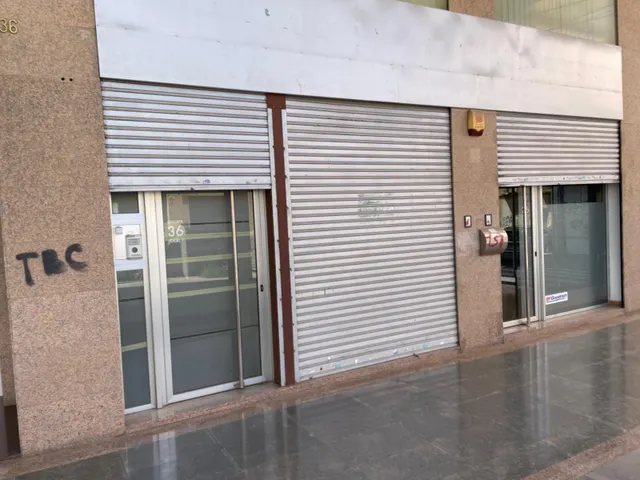 LOCAL COMERCIAL CENTRO TERRASSA — 12