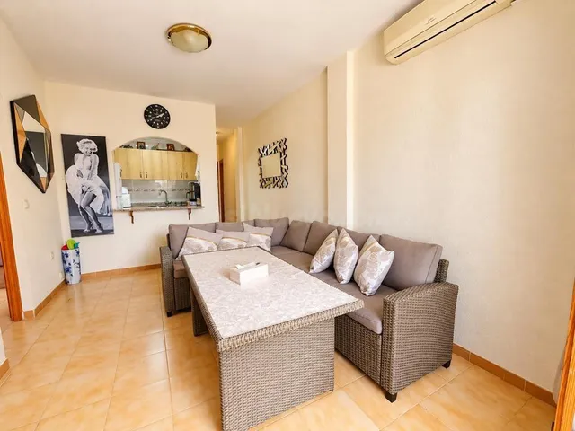 Apartamento con piscina cerca de la playa en Santa Pola — 2