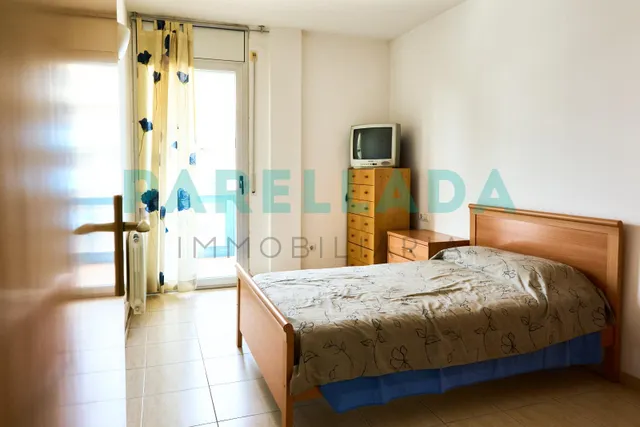 Piso de 3 habitaciones con parking junto al Puerto de Badalona — 14