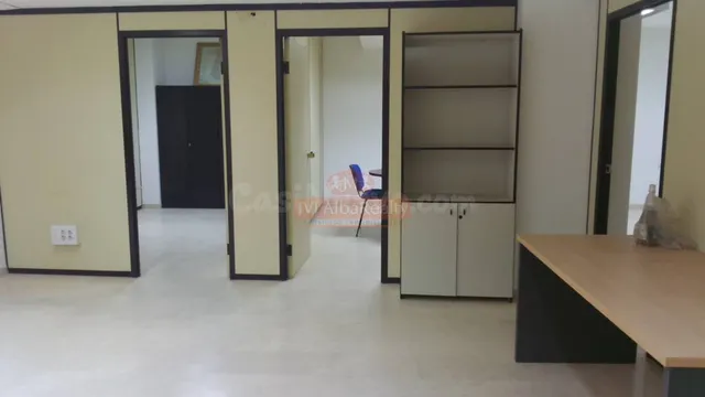SE ALQUILA O SE VENDE ENTREPLANTA EN LA MEJOR CALLE DE ALBAC - foto 2